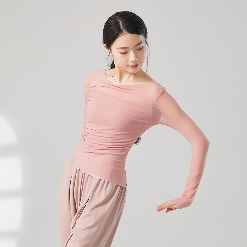 Top de dans modern: croi slim, mâneci lungi, din plasă; compoziție 95% Nylon, căptușeală din viscoză 93%, culoare solidă