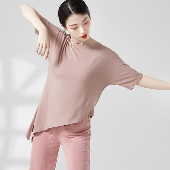 Modni plesni top za žene, sve sezone, materijal rayon modal (viskoza 93%), podstava rayon modal (93%), pogodan za pozornicu, balet, latino ples, folklorni ples i ballroom ples.