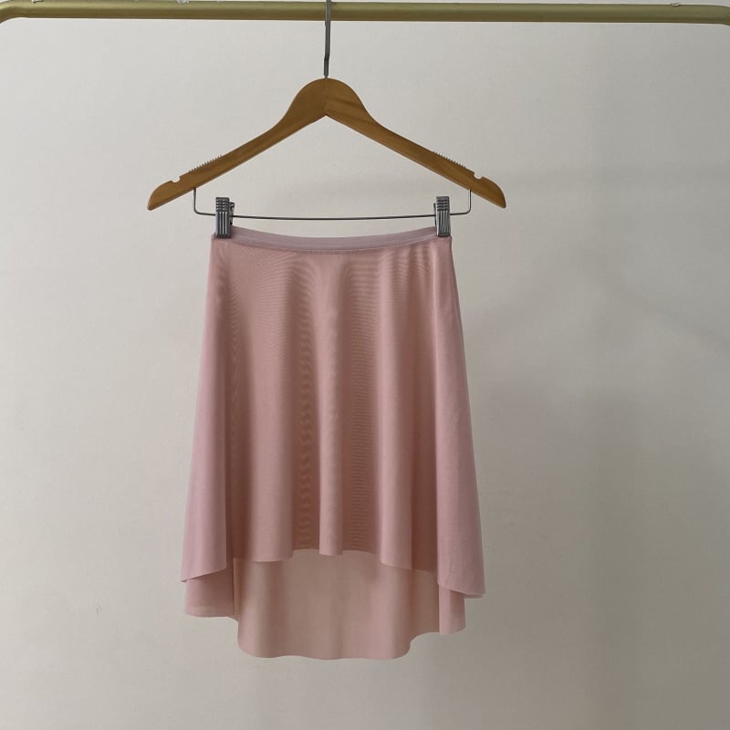 Fustă de balet din plasă pentru yoga aeriană — fața scurtă, spatele lung, talie elastică; țesătură principală poliester 70–80%, poliester secundar 30–50%; Primăvara 2025, stil chinezesc, retro literar