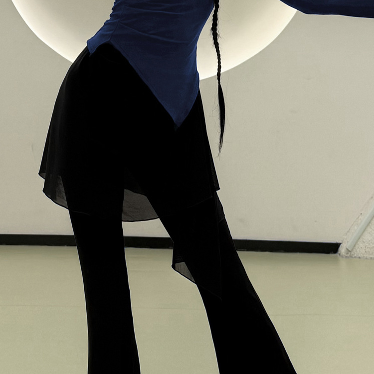 Nőknek szóló táncpantalonok mikro-árnyékos sziluettel, poliészter anyag, 96–100% poliészter tartalom, poliészter bélés