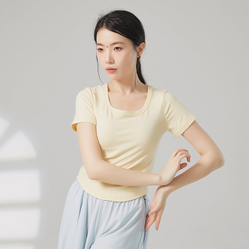 Női modern tánc felső, U-nyak, rövid ujjú, bordázott pamut–viszkóz keverék (92% viszkóz)