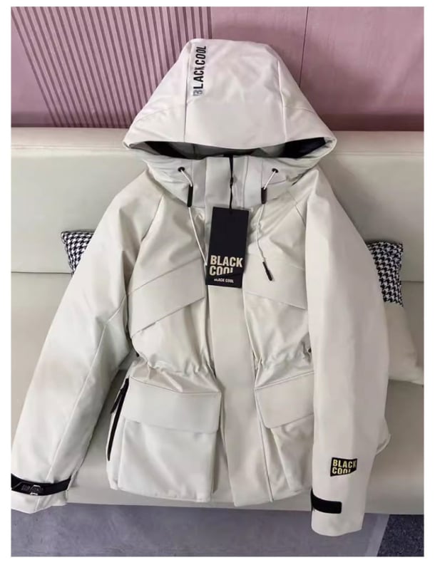 Geacă de puf pentru femei cu glugă, croială slim, material nylon, umplutură 201–300 g, iarnă 2025