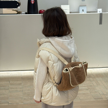 Vesă de copii din puf, 95% conținut puf, umplutură: puf de rață alb, țesătură din poliester, toamnă 2025