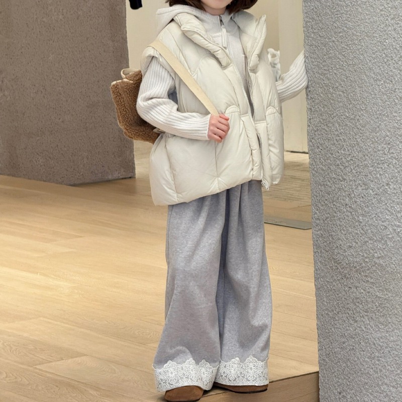 Vesă de copii din puf, 95% conținut puf, umplutură: puf de rață alb, țesătură din poliester, toamnă 2025