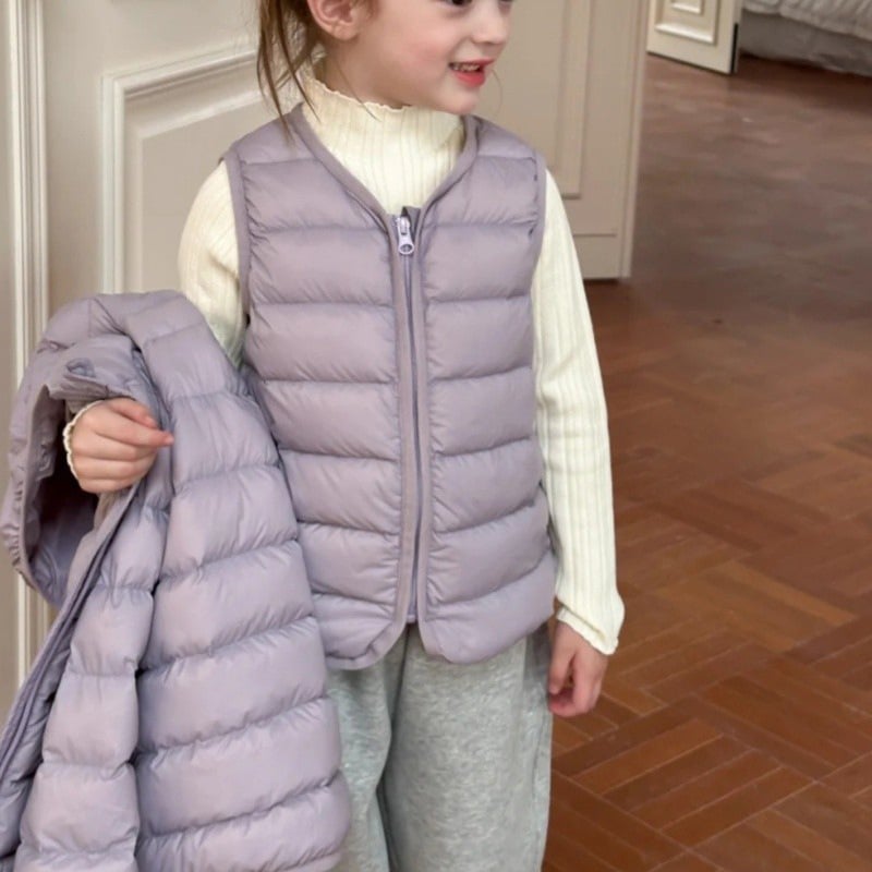 Vestă pentru copii din puf pentru iarnă, unisex, umplutură din puf de rață 86–90%, căptușeală poliester, fermoar, lungime medie, fără glugă, potrivită pentru copii 1–3 ani