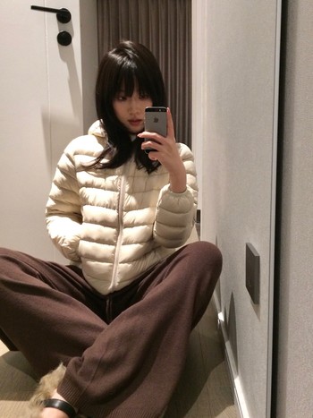 Geacă de puf cu glugă, Standard Național, umplutură din puf 86–90%, țesătură nylon 100%, croială regulată, iarnă 2025