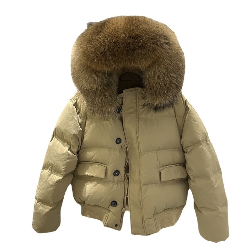 Дамско пухено яке с качулка и пухена яка, късо, свободен силует, ципово затваряне, пълнеж: бял патеши пух, съдържание пух 50%, основна материя: полиестер