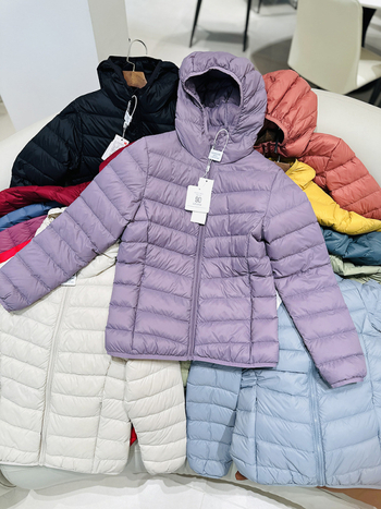 Γυναικείο ελαφρύ πουπουλένιο μπουφάν με κουκούλα, ελεύθερη γραμμή, κοντό μήκος, φερμουάρ, Χειμώνας 2025