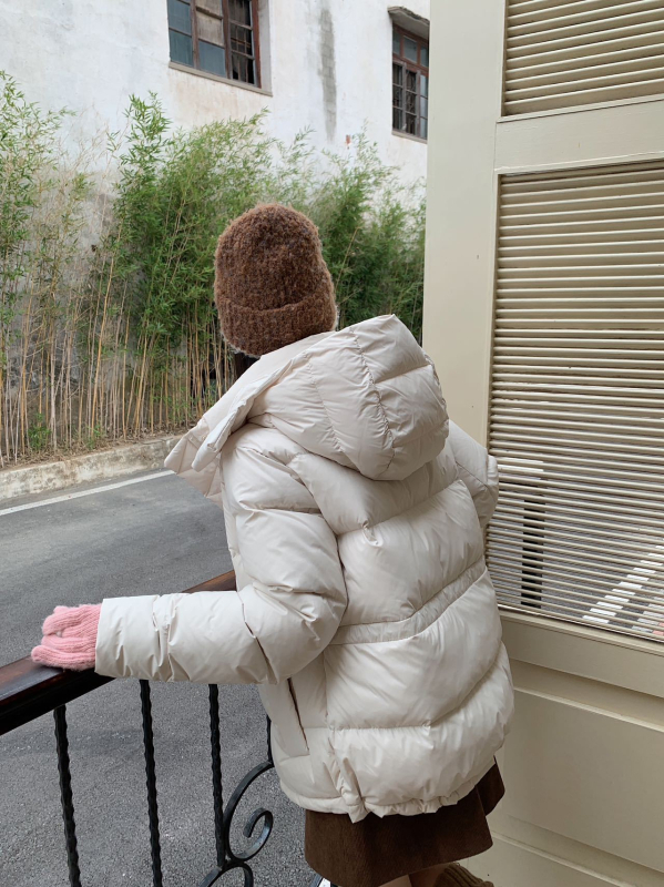 Jachetă de puf cu cinci panouri pentru femei, croială lejeră, izolație groasă, 86–90% puf de rață, umplutură 201–300 g, material exterior poliester