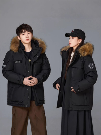 Jachetă parka din puf pentru frig extrem – croi lejer, glugă, guler din blană, puf de rață, volum puf 600, căptușeală poliester