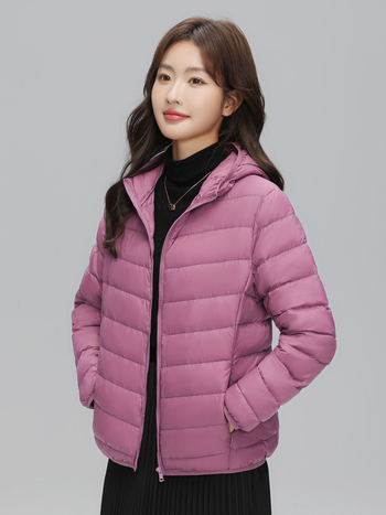 Geacă de puf cu glugă, stil coreean, croială slim, țesătură din nylon subțire (umplutură din puf de rață; conținut de cașmir 86–90%; țesătură nylon; iarnă 2025; croială standard)