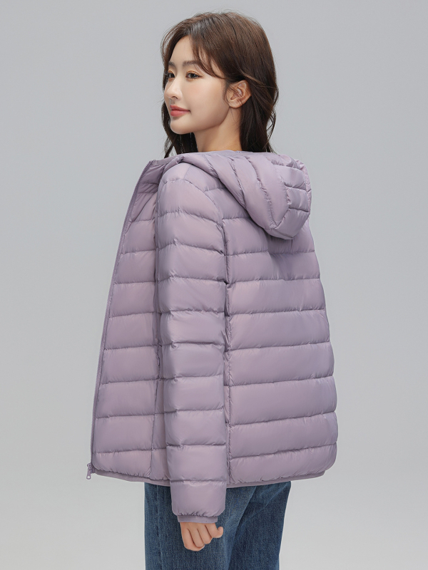 Geacă de puf cu glugă, stil coreean, croială slim, țesătură din nylon subțire (umplutură din puf de rață; conținut de cașmir 86–90%; țesătură nylon; iarnă 2025; croială standard)