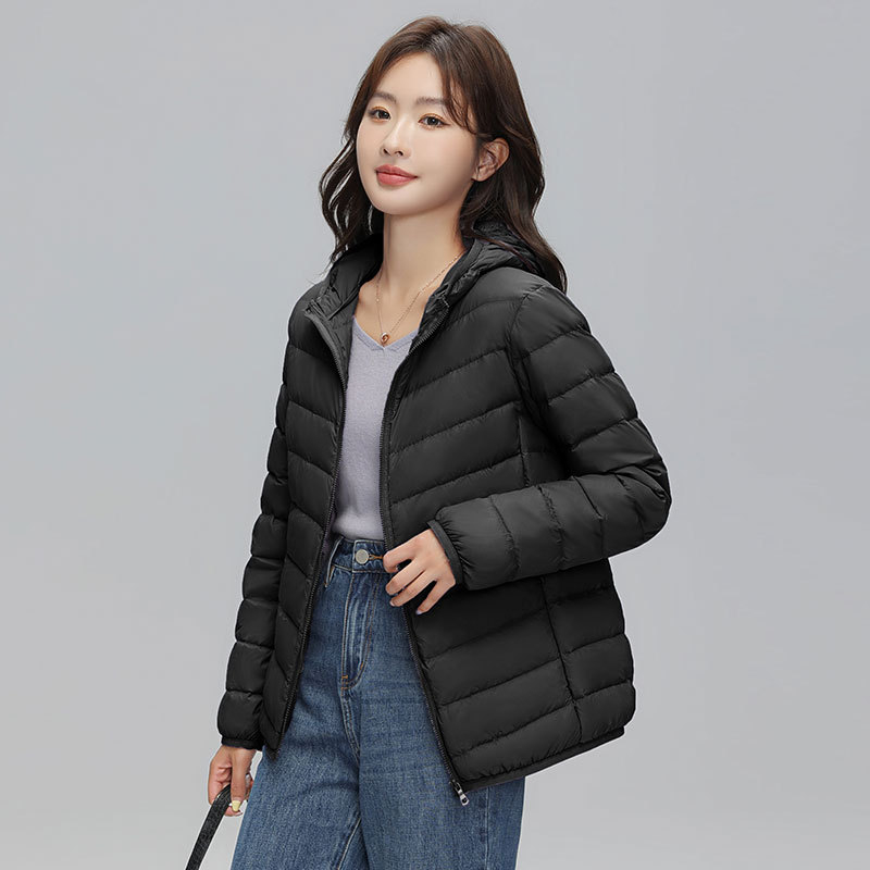 Geacă de puf cu glugă, stil coreean, croială slim, țesătură din nylon subțire (umplutură din puf de rață; conținut de cașmir 86–90%; țesătură nylon; iarnă 2025; croială standard)