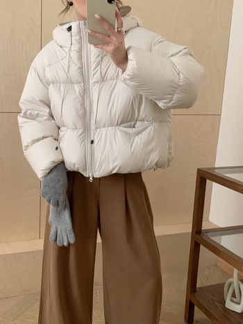 Geacă de puf cu glugă, umplutură din puf de rață 201–300 g, conținut de puf 91–95%, gros, țesătură poliester, lungime normală, femei, stil britanic, toamnă 2025