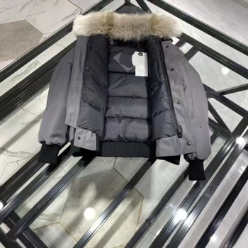 Ženska jakna od kačjeg perja, kragn od krzna s mogućnošću uklanjanja, zatvarač, zima 2024