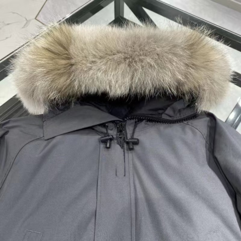 Ženska jakna od kačjeg perja, kragn od krzna s mogućnošću uklanjanja, zatvarač, zima 2024