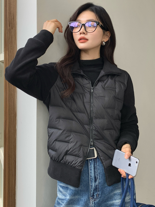 Ženska jakna s polar fleece materijalom, zatvarač na zip, stojeći ovratnik, punilo od bijelog puhastog perja kačje 86–90%, debeli materijal, dugi rukavi, standardna duljina, jesen-zima 2024