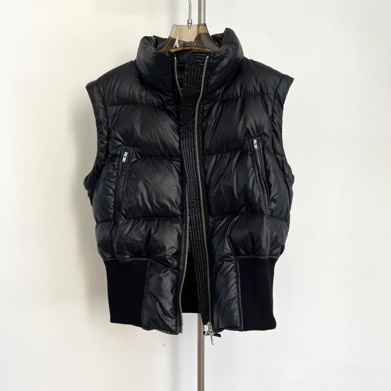 Női téli dzseki pardupuhával, levehető műszőrmés gallérral, kapucnival, cipzárral, 85–90% pehelytartalom