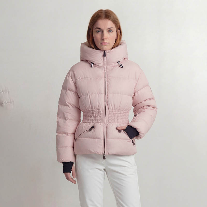 Ženska puffer jakna s kapuljom, punjenje 201-300 g, udjel perja 96-99%, poliesterska tkanina, ležerni kroj, zima 2025
