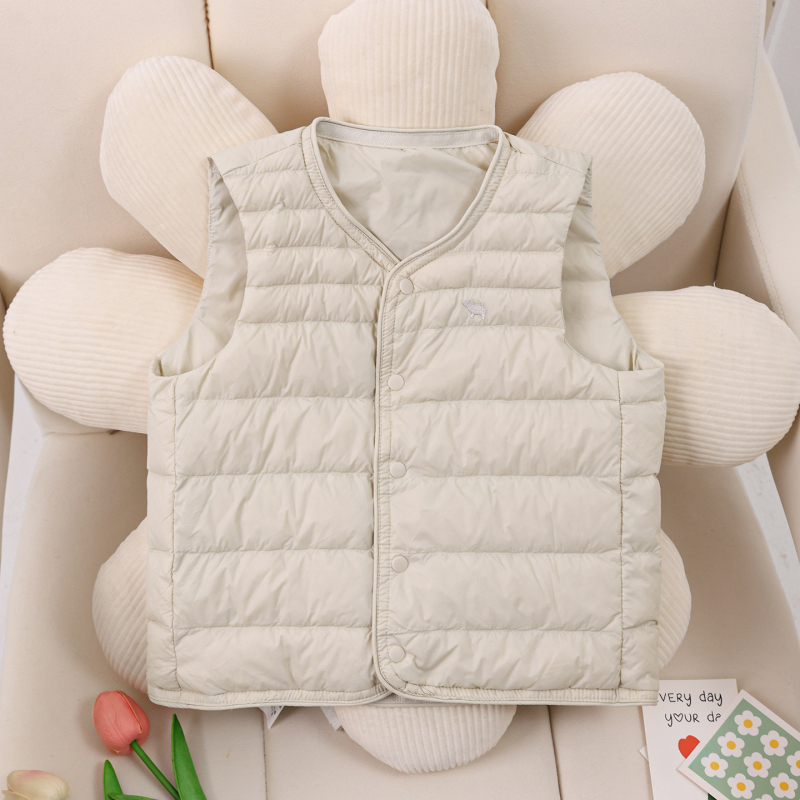 Vesta pentru copii, ușoară, din puf, exterior din nylon, căptușeală nylon 100%, fără mâneci, fără glugă, croială scurtă dreaptă, imprimeu animal, umplutură 86–90% puf de rață alb, potrivită pentru toamnă, iarnă și primăvară