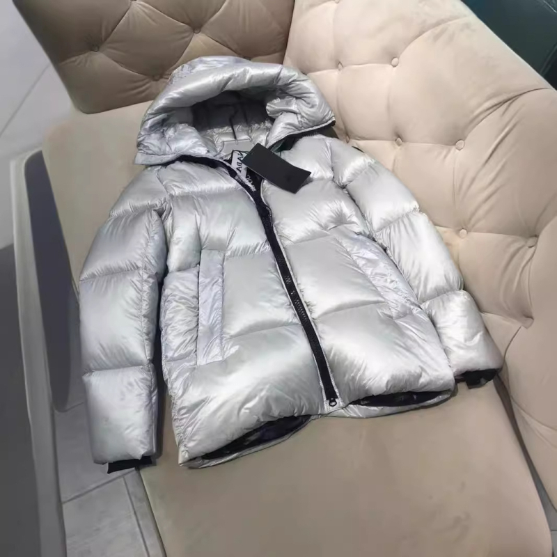 Muška jakna s goose down, kapuljačom, srednja duljina, zatvarač, 380 g punjenja, udio down 81–85%