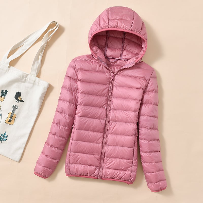 Női slim-fit kapucnis tollas kabát nylon külsővel, kacsa tollal töltött, 201–300 g, 51–55% tolltartalom