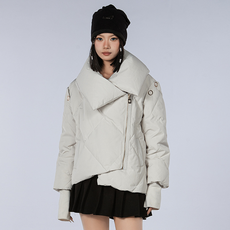 Ten-Twenty női tollkabát fehér kacsa tolltöltettel (86–90%), lazább szabású, rever-gallér, poliészter anyag (>95%), cipzár