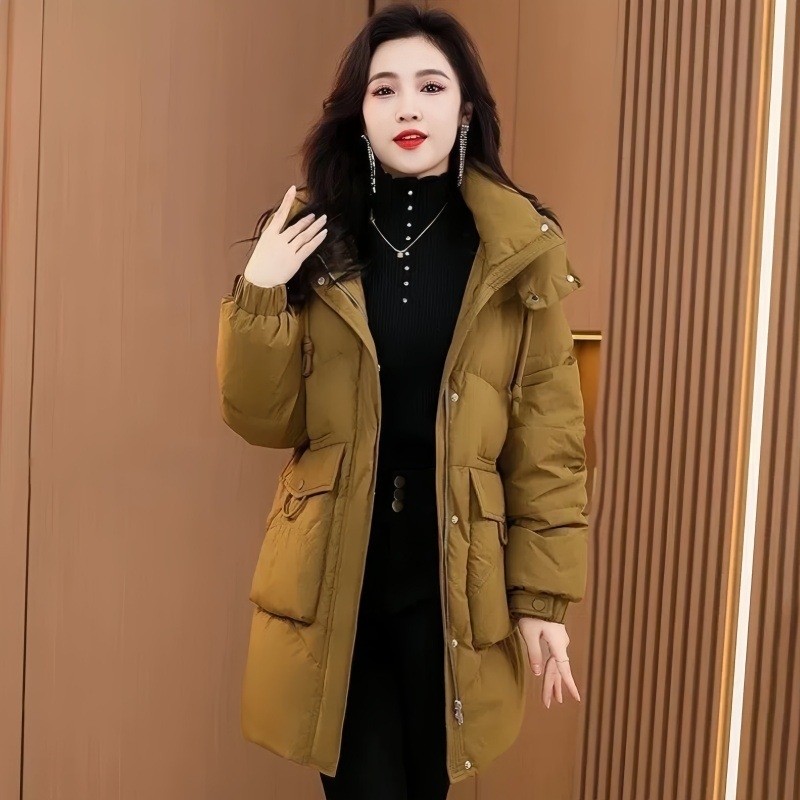 Geacă damă din puf de rață, cu glugă, lungime medie, fermoar, umplutură 50% puf de rață, țesătură poliester