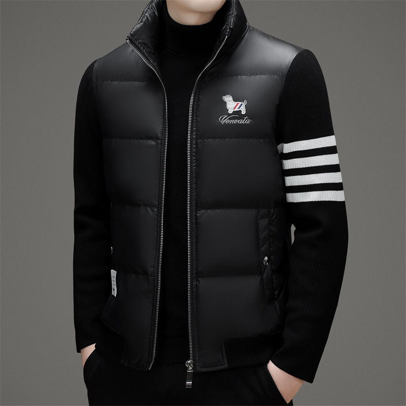 Férfi down dzseki koreai stílusban, fehér ludpúppal töltve, vastag meleg, álló gallér és zipzár, lélegző és szélálló téli kabát
