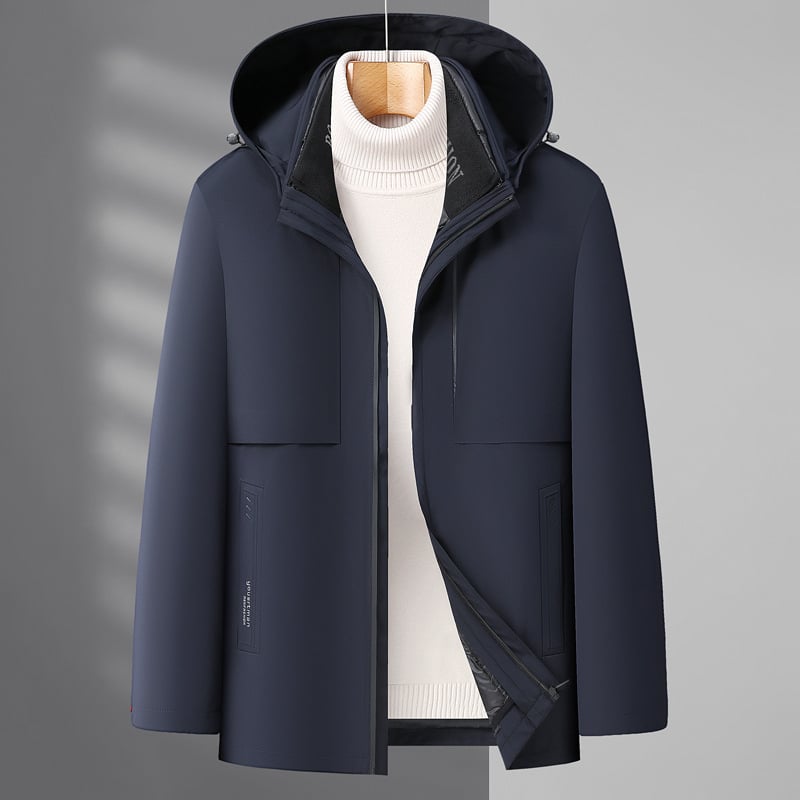 Мъжко пухено яке с отделящ се подплат, качулка, свободен силует, ветроустойчиво, цип за закопчаване; пух от бял гъши пух, съдържание на пух 86–90%