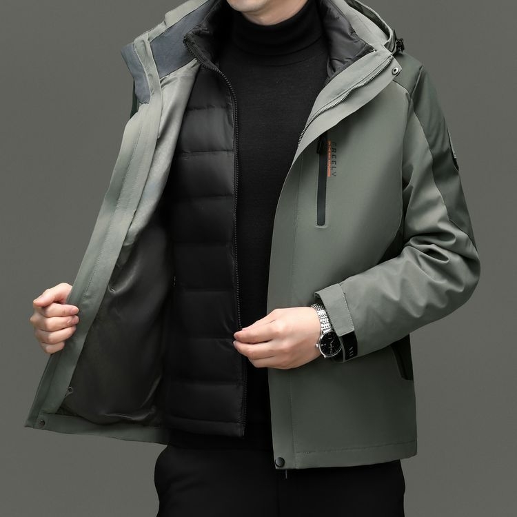 Téli dzseki libatollal töltettel, töltőanyag 51–55% down tartalom, vastag kivitel, A-vonalú szabás, kapucnival