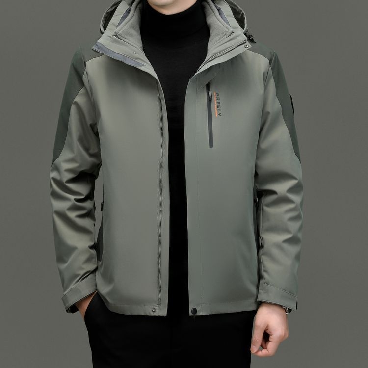 Téli dzseki libatollal töltettel, töltőanyag 51–55% down tartalom, vastag kivitel, A-vonalú szabás, kapucnival