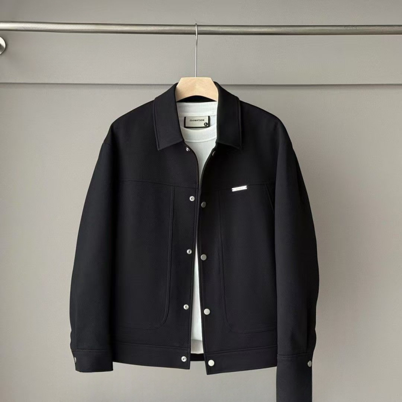 Férfi fehér kacsa tollal töltött dzseki • tolltartalom 66–70% • hidegállóság -20℃ … -5℃ • külső anyag poliészter • bélés poliészter • egyrészes záródás, kapucni nélkül