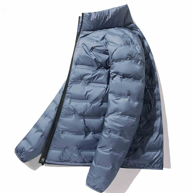 Geacă de puf unisex cu glugă, umplutură din puf de rață alb, 86–90% puf, impermeabilă și rezistentă la vânt, potrivită pentru -20°C până la -5°C.