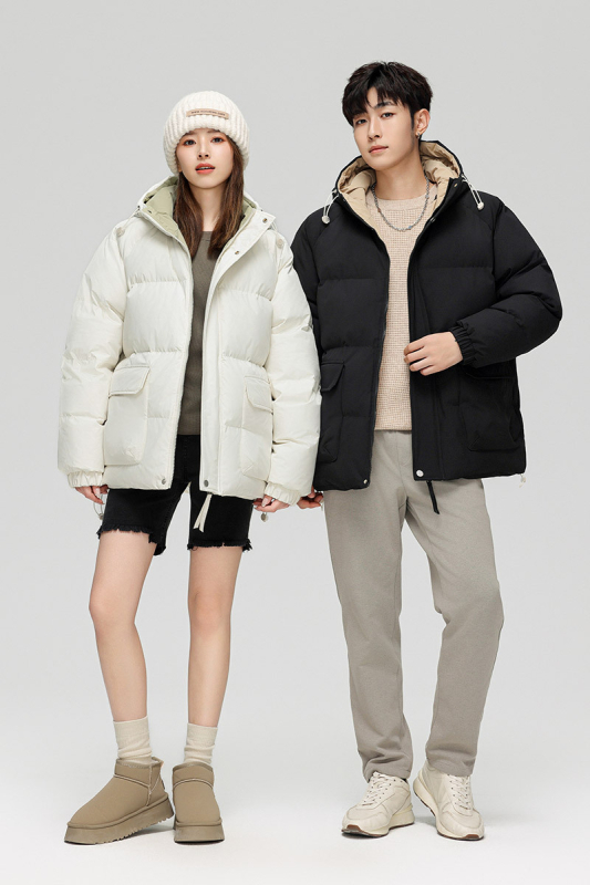 Férfi kapucnis pehelydzseki, hosszú fazon, 81-85% pehelytartalom, őszi 2025