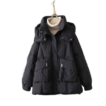 Kacsa-pehelyes dzseki – kapucnival, vastag, nagyon rövid hosszúság <=40 cm, pehelytartalom 51-55%