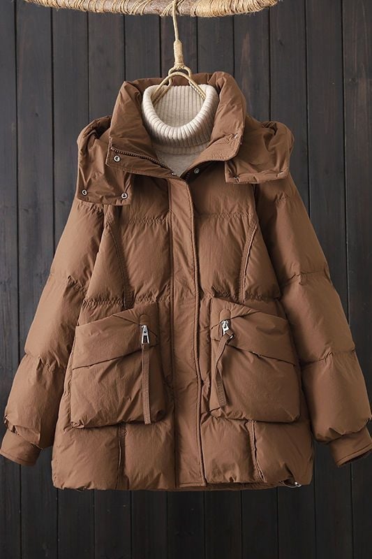 Kacsa-pehelyes dzseki – kapucnival, vastag, nagyon rövid hosszúság <=40 cm, pehelytartalom 51-55%