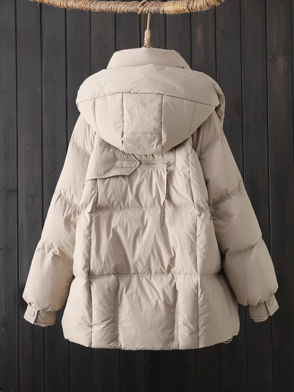 Kacsa-pehelyes dzseki – kapucnival, vastag, nagyon rövid hosszúság <=40 cm, pehelytartalom 51-55%