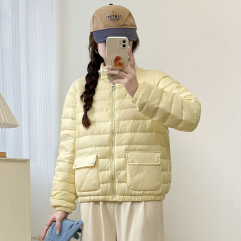 Geacă de damă cu puf de gâscă alb, lungime ultra scurtă, guler înalt, material chenille cu elastan