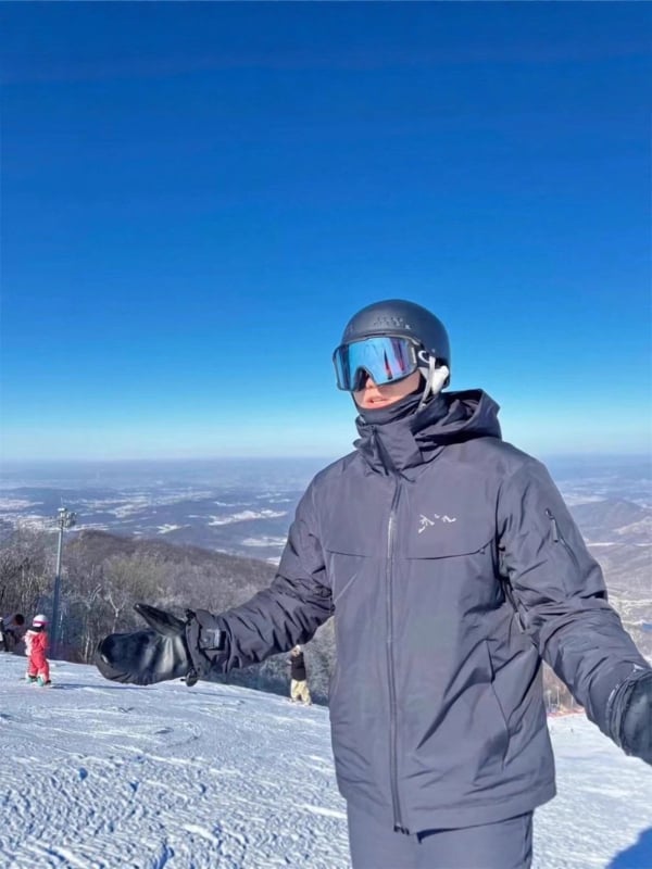 Μπουφάν από πούπουλα με ρύθμιση θερμοκρασίας, αντιανεμικό, αποσπώμενη κουκούλα, πλήρωση 280 g πούπουλων, περιεκτικότητα πούπουλών 91–95%