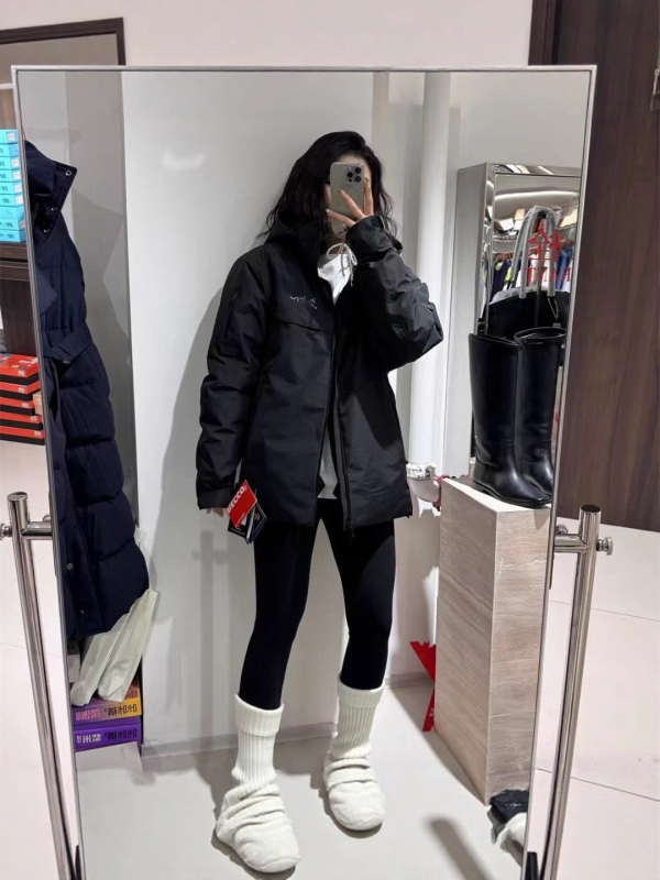 Μπουφάν από πούπουλα με ρύθμιση θερμοκρασίας, αντιανεμικό, αποσπώμενη κουκούλα, πλήρωση 280 g πούπουλων, περιεκτικότητα πούπουλών 91–95%