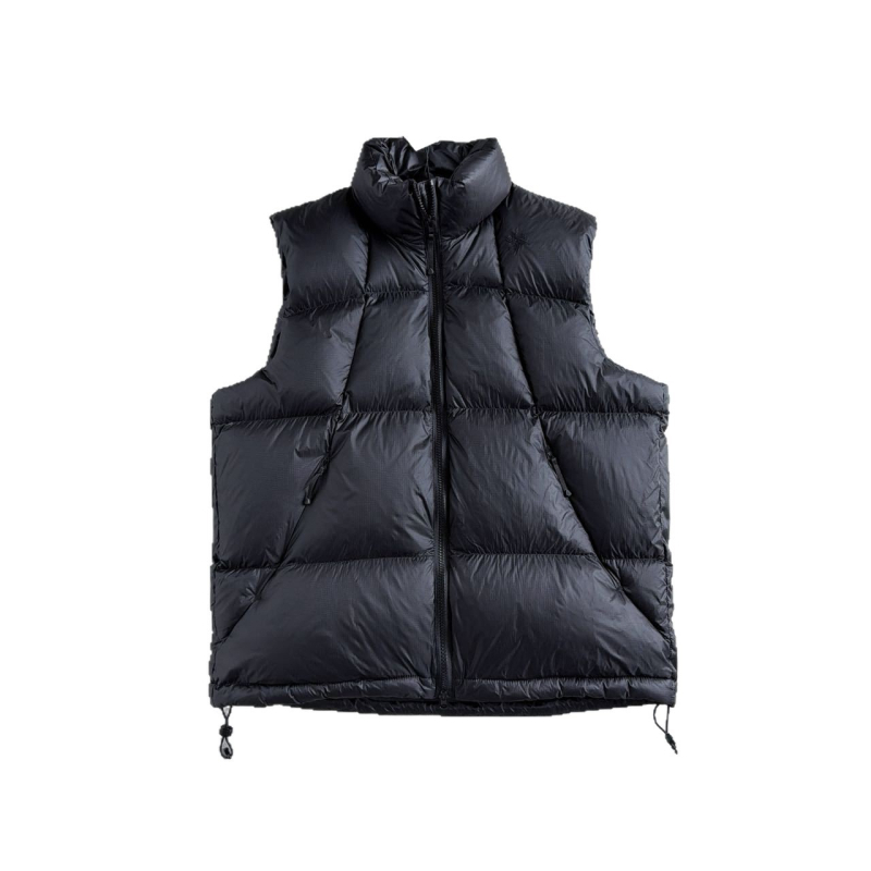 Pūku veste ar balta pīļu pūku, 81–85% pūka satura, 160 g pildījums, Pertex viegla auduma, ūdensizturīga un pret vēju, ar kapuci un augstu apkakli, vidēja garuma ziemai