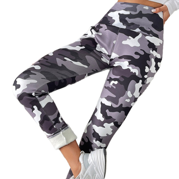 Leggings od Milk Silk s kamuflažnim printom, visokim strukom, toplom podstavom, uski kroj