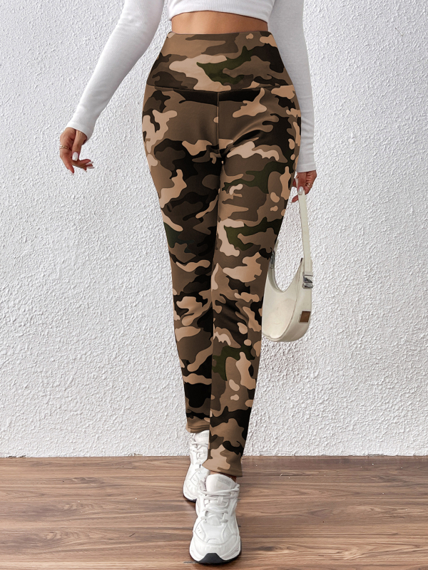 Leggings od Milk Silk s kamuflažnim printom, visokim strukom, toplom podstavom, uski kroj