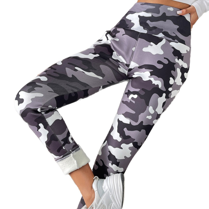Leggings od Milk Silk s kamuflažnim printom, visokim strukom, toplom podstavom, uski kroj