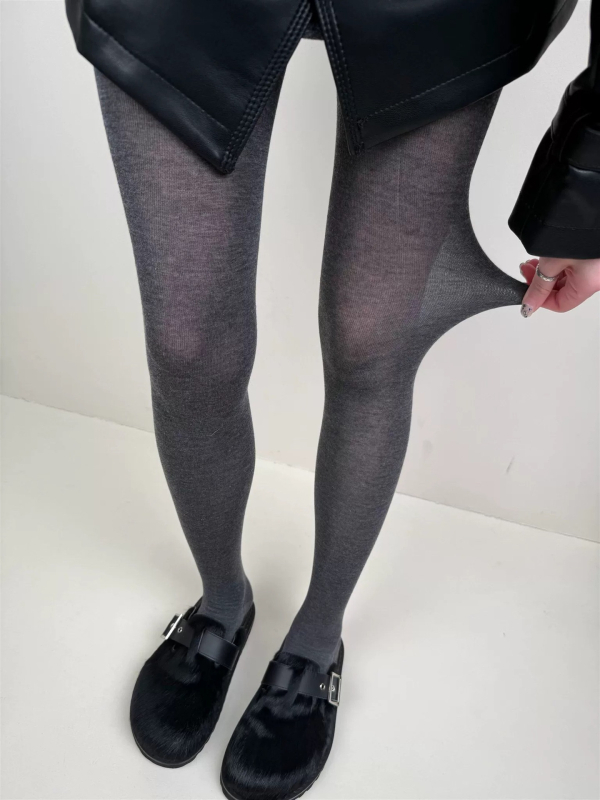 Vunene hulahopke od vune s nogama, jednobojne, srednje debljine, 70–80% vuna, japanski stil