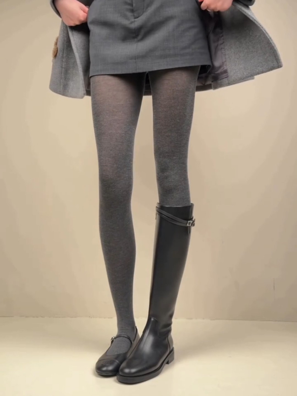 Vunene hulahopke od vune s nogama, jednobojne, srednje debljine, 70–80% vuna, japanski stil