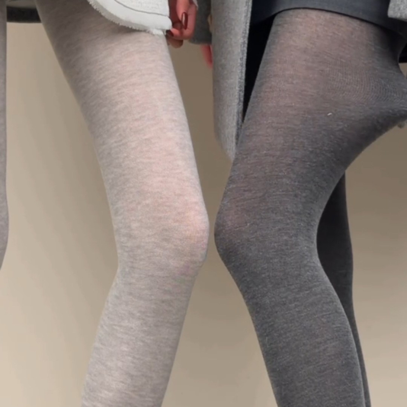 Vunene hulahopke od vune s nogama, jednobojne, srednje debljine, 70–80% vuna, japanski stil