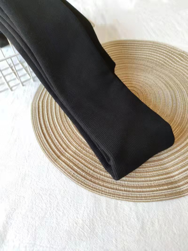 Debeli pamučni legging s visokim pojasom, ribasta tekstura i fleece podstava, vertikalne pruge, za jesen i zimu