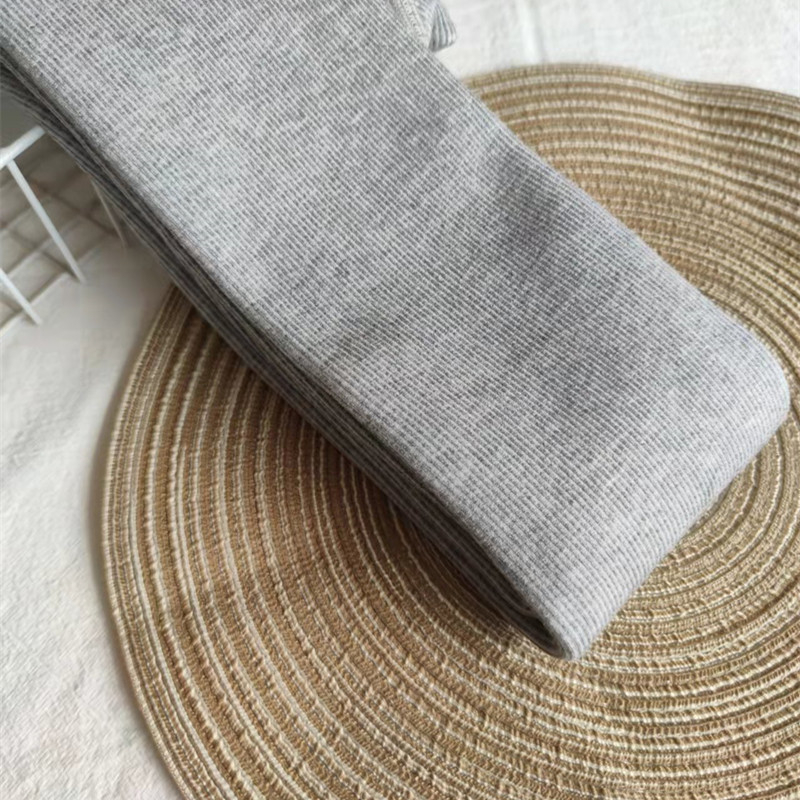 Debeli pamučni legging s visokim pojasom, ribasta tekstura i fleece podstava, vertikalne pruge, za jesen i zimu